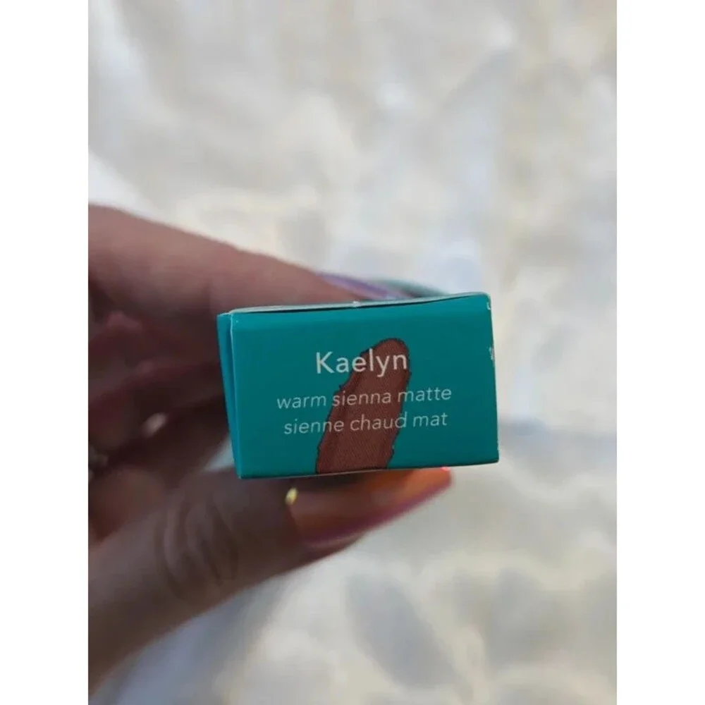 Thrive Infinity Waterproof Eyeshadow Stick - Kaelyn